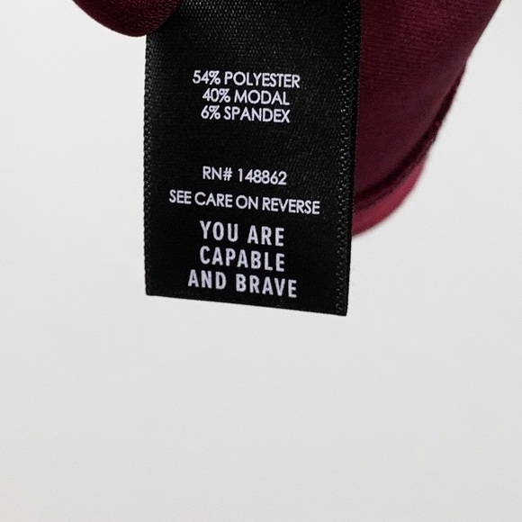 NWT TorridStrong Waistband Short Sleeve Scrub Top In Burgundy - Picture 9 of 10